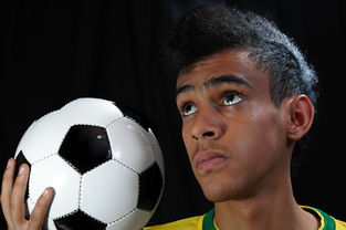 爱游戏平台-NBA最佳新秀竞争激烈 三人数据旗鼓相当，nba最佳新秀含金量