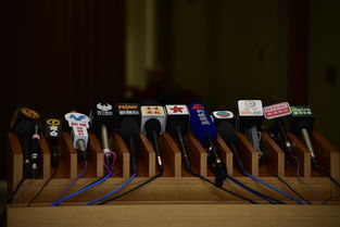 爱游戏-体育新闻中心开展体育传媒人才职业素养培训，体育培训宣传页  第3张